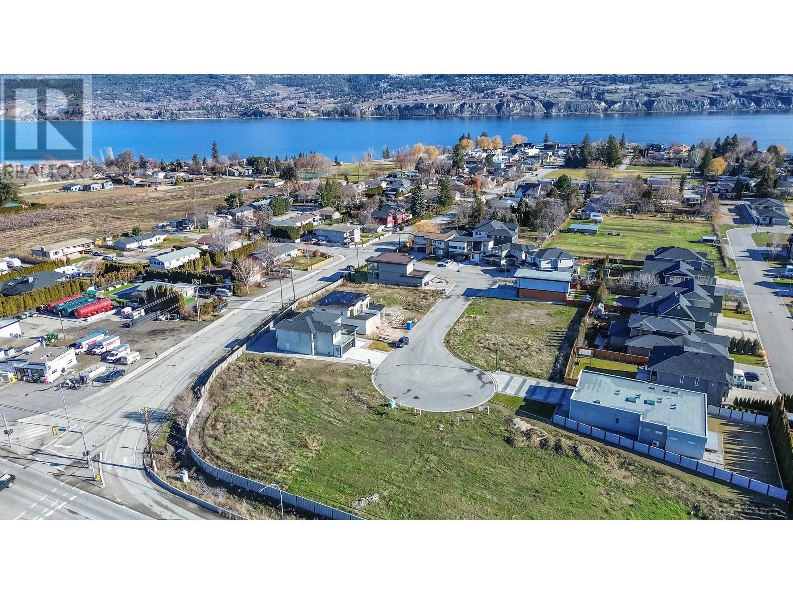 1727 Treffry Place, Summerland