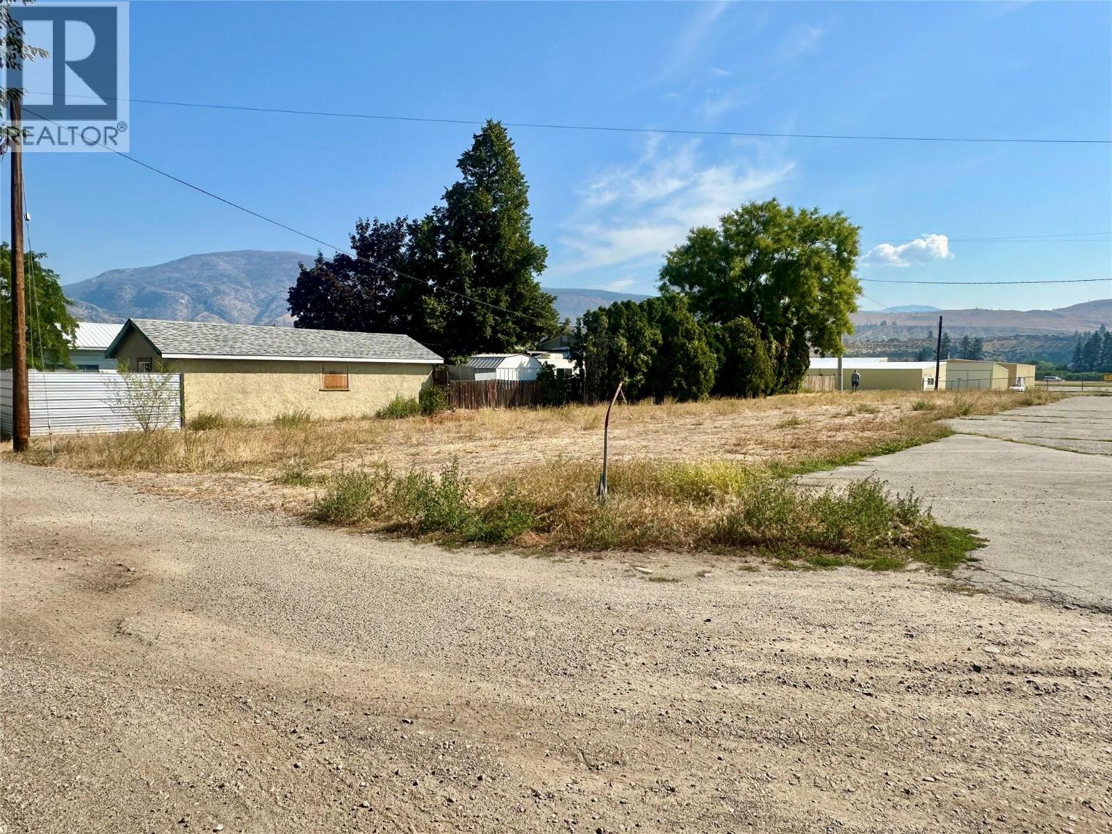 5812 Airport Street, Oliver