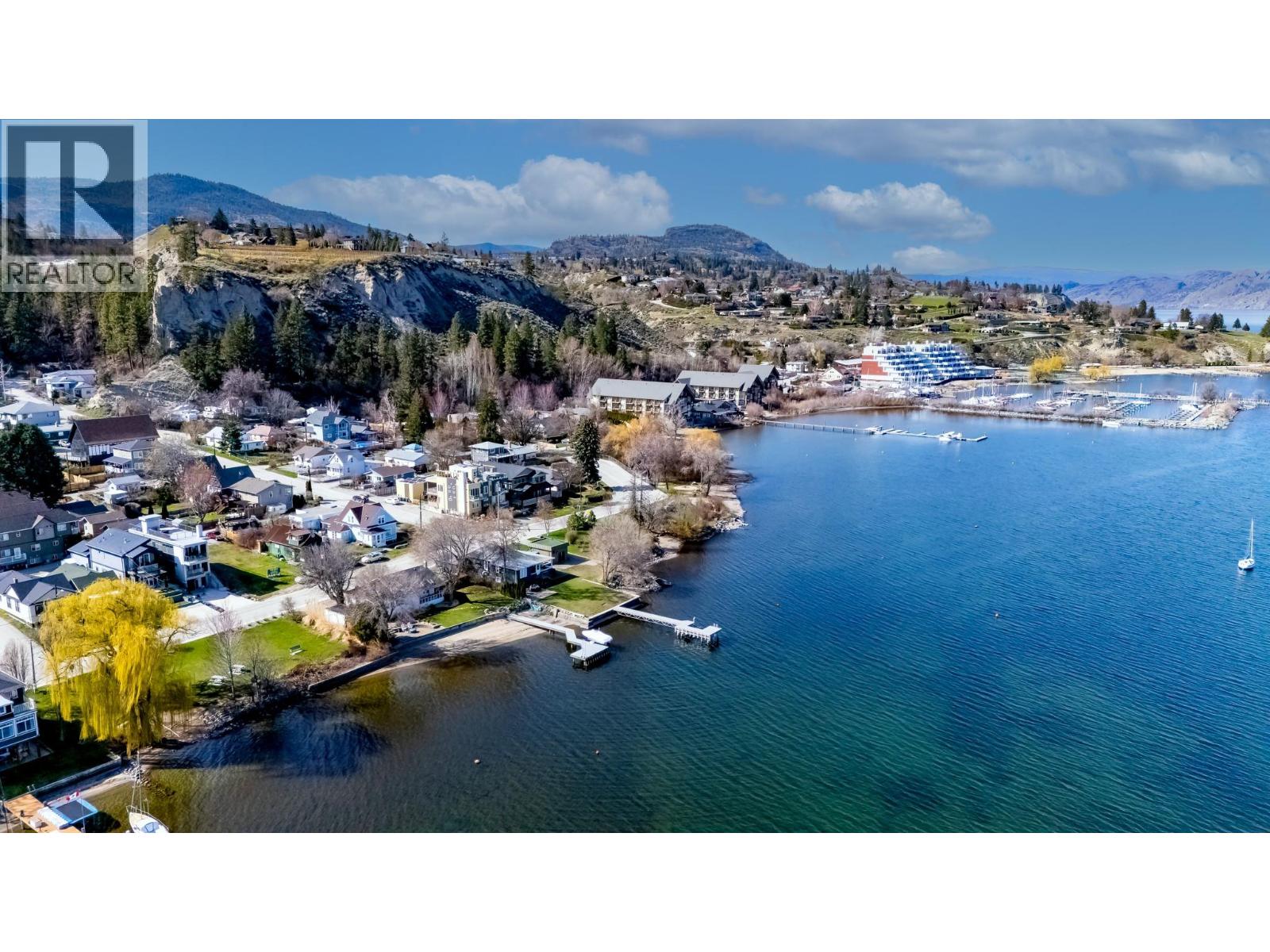 12210 LAKESHORE Drive South, Summerland